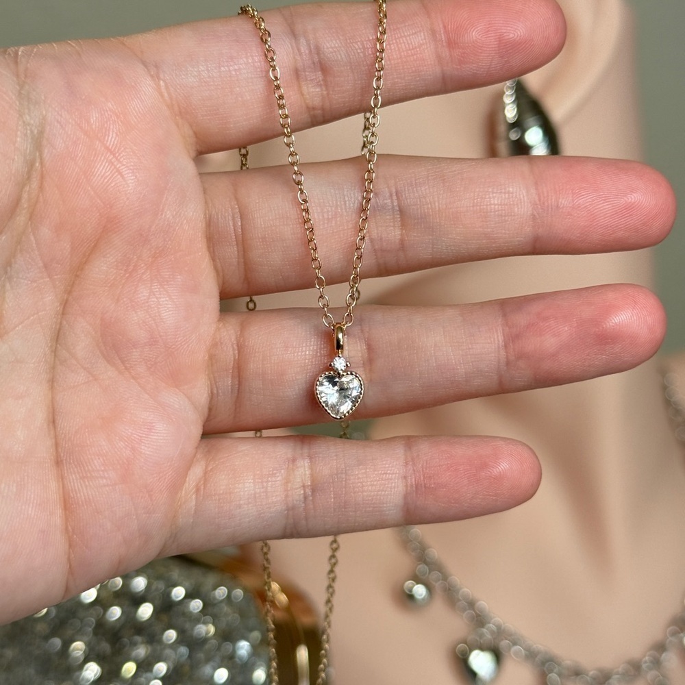 Minimalist Gold Heart Pendant Necklace With Cubic Zirconia - Picture 7 of 9